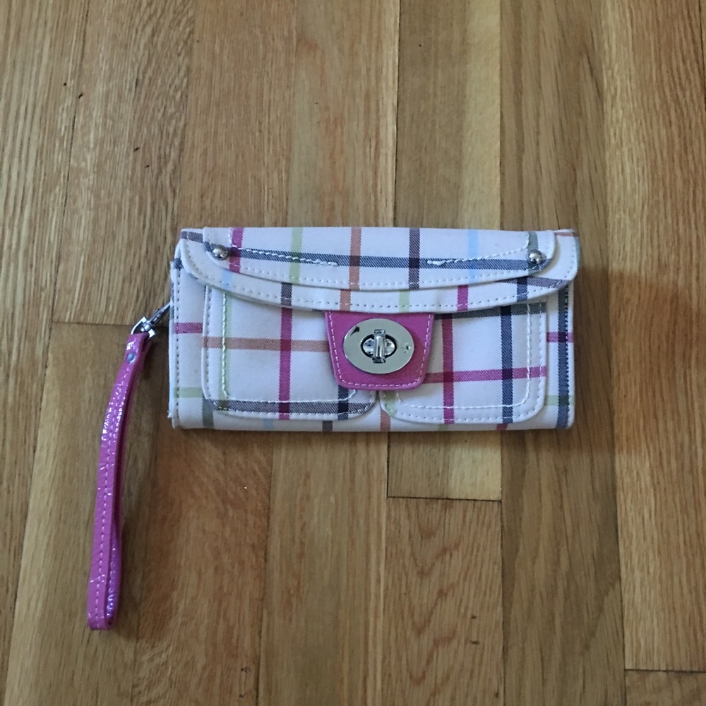 Womens wallet/wristlet